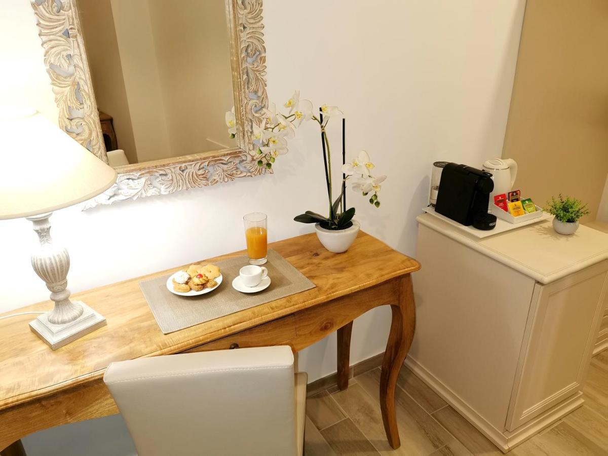 Porta Aragonese Luxury Rooms Palermo Eksteriør billede