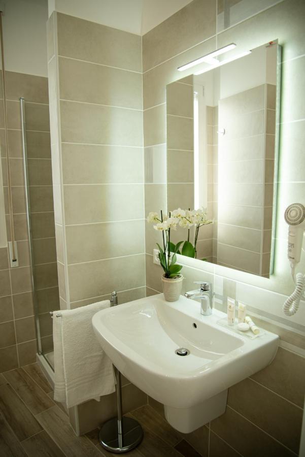 Porta Aragonese Luxury Rooms Palermo Eksteriør billede