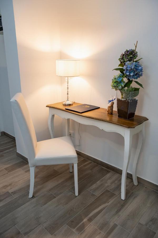 Porta Aragonese Luxury Rooms Palermo Eksteriør billede