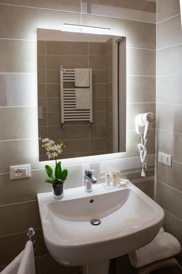 Porta Aragonese Luxury Rooms Palermo Eksteriør billede