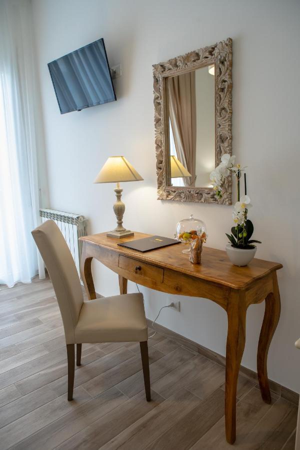 Porta Aragonese Luxury Rooms Palermo Eksteriør billede